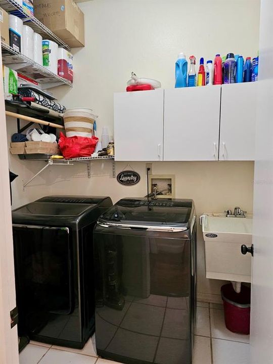 En Venta: $650,000 (4 camas, 3 baños, 2402 Pies cuadrados)