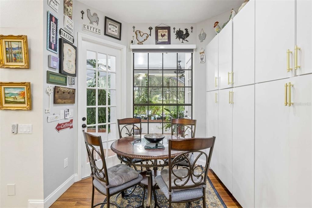 En Venta: $650,000 (4 camas, 3 baños, 2402 Pies cuadrados)