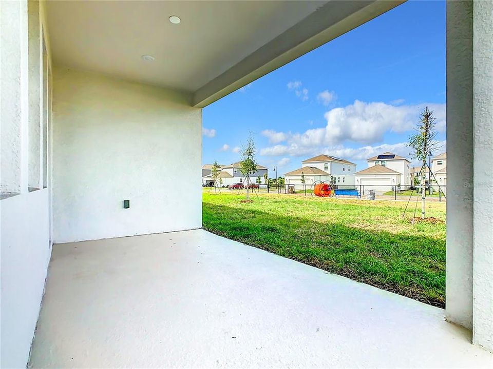 For Rent: $2,600 (4 beds, 3 baths, 2196 Square Feet)