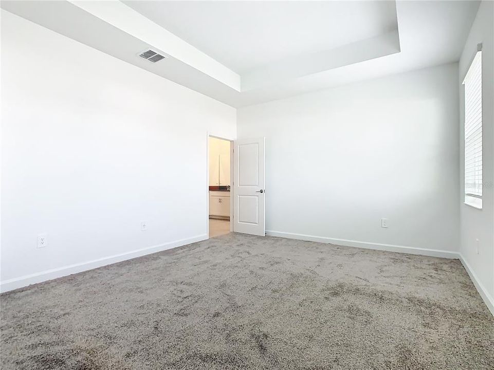 For Rent: $2,600 (4 beds, 3 baths, 2196 Square Feet)