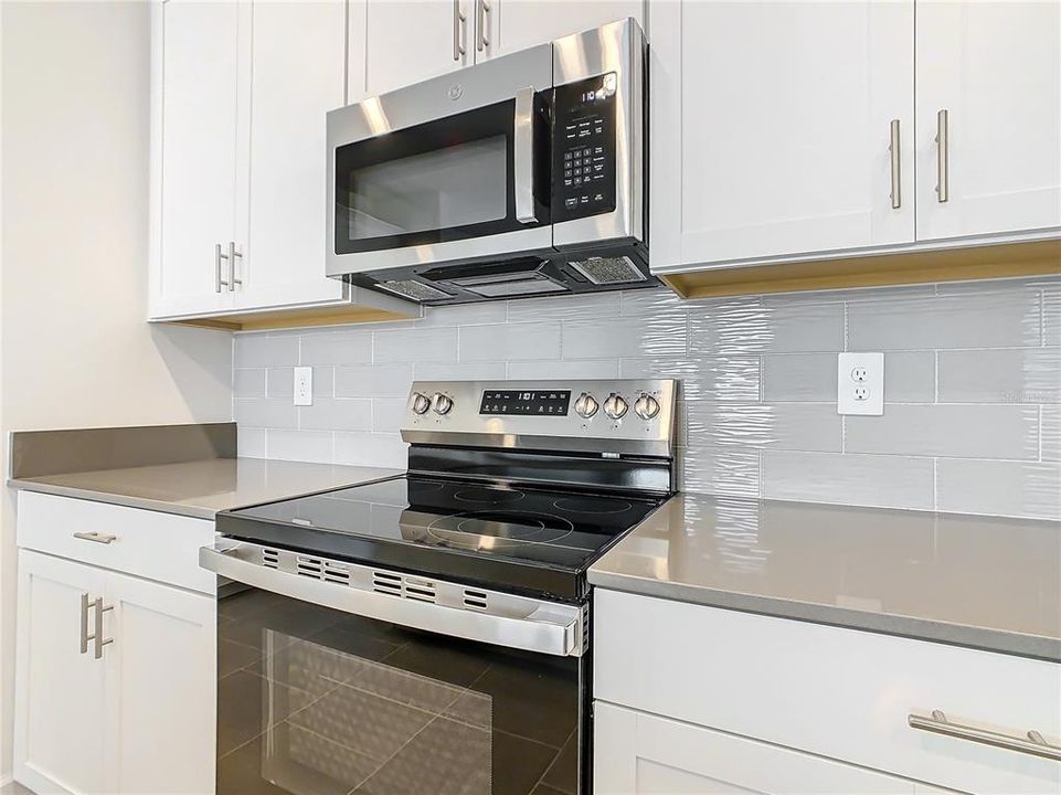 For Rent: $2,600 (4 beds, 3 baths, 2196 Square Feet)