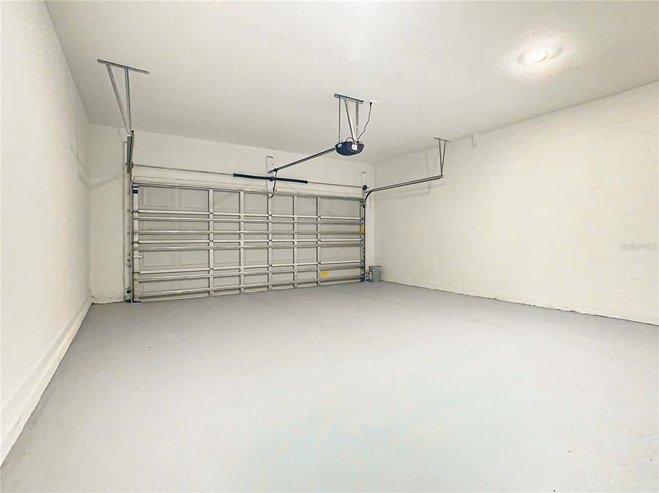 For Rent: $2,600 (4 beds, 3 baths, 2196 Square Feet)