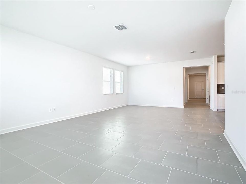 For Rent: $2,600 (4 beds, 3 baths, 2196 Square Feet)