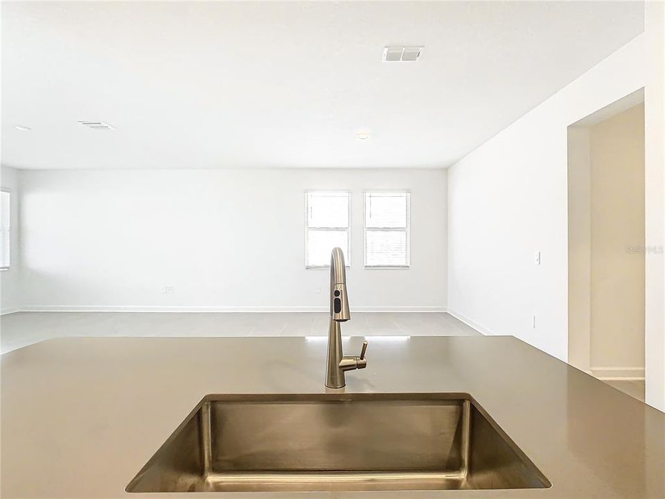 For Rent: $2,600 (4 beds, 3 baths, 2196 Square Feet)