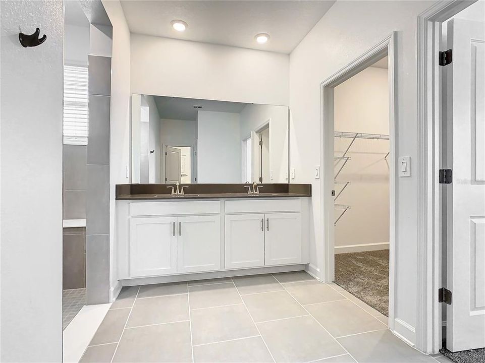 For Rent: $2,600 (4 beds, 3 baths, 2196 Square Feet)