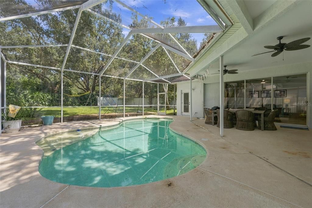 For Sale: $650,000 (4 beds, 3 baths, 2505 Square Feet)