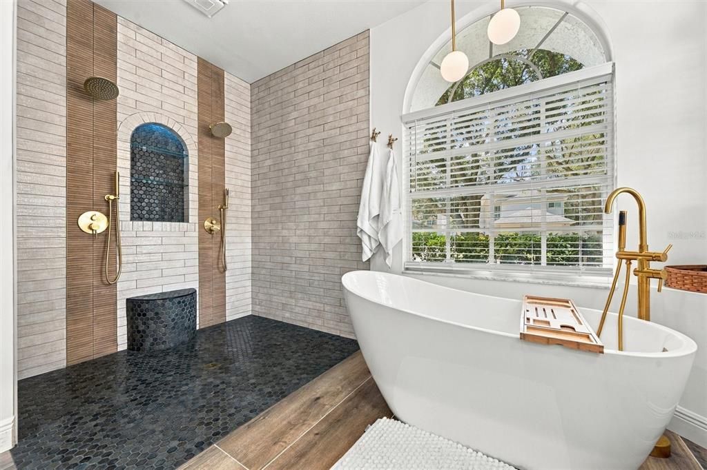 For Sale: $650,000 (4 beds, 3 baths, 2505 Square Feet)