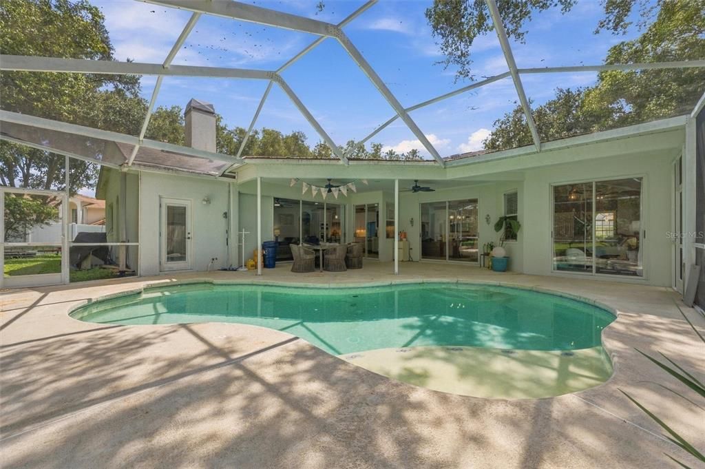 For Sale: $650,000 (4 beds, 3 baths, 2505 Square Feet)