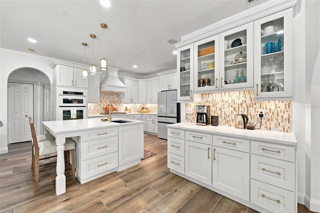 For Sale: $650,000 (4 beds, 3 baths, 2505 Square Feet)