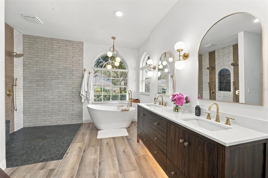 For Sale: $650,000 (4 beds, 3 baths, 2505 Square Feet)
