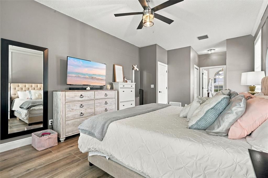 For Sale: $650,000 (4 beds, 3 baths, 2505 Square Feet)