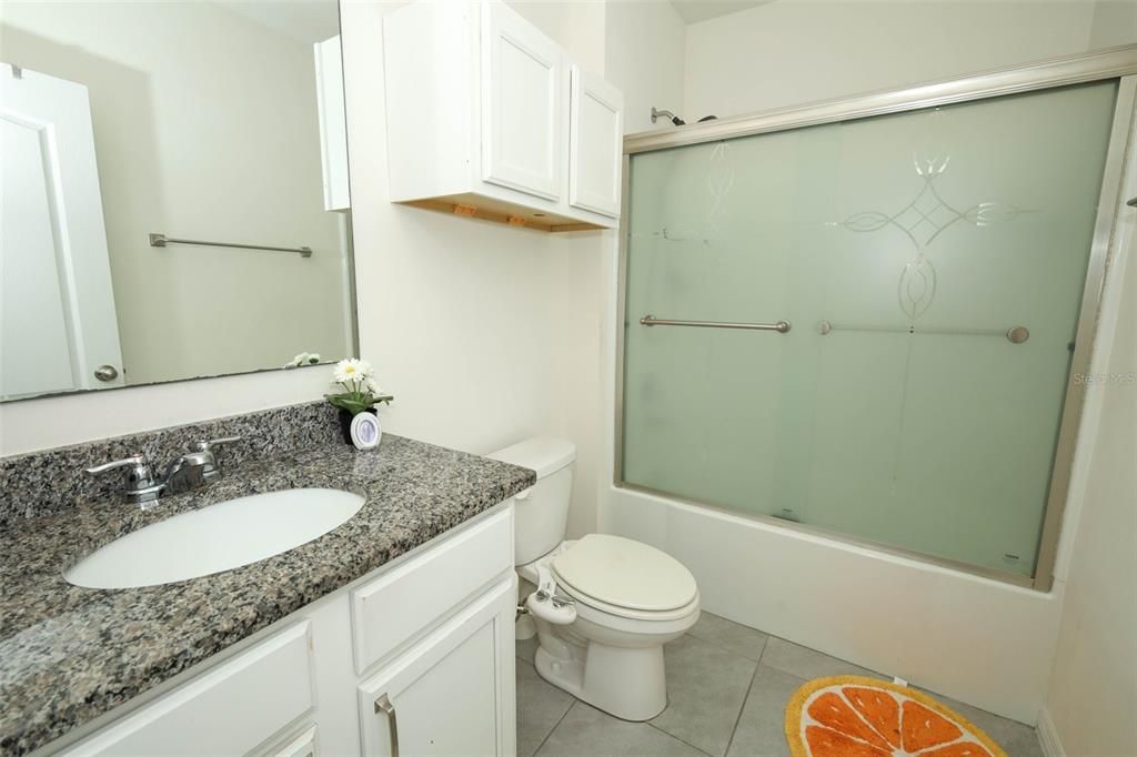 For Rent: $2,800 (4 beds, 2 baths, 1811 Square Feet)