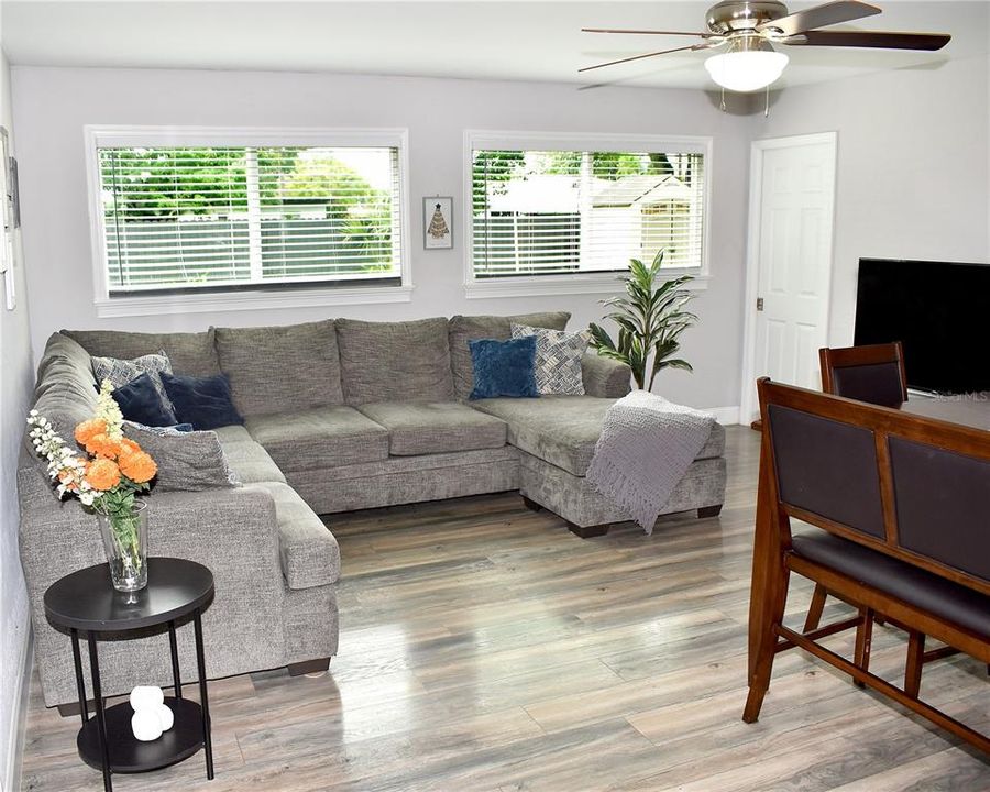 For Sale: $420,000 (4 beds, 2 baths, 1822 Square Feet)