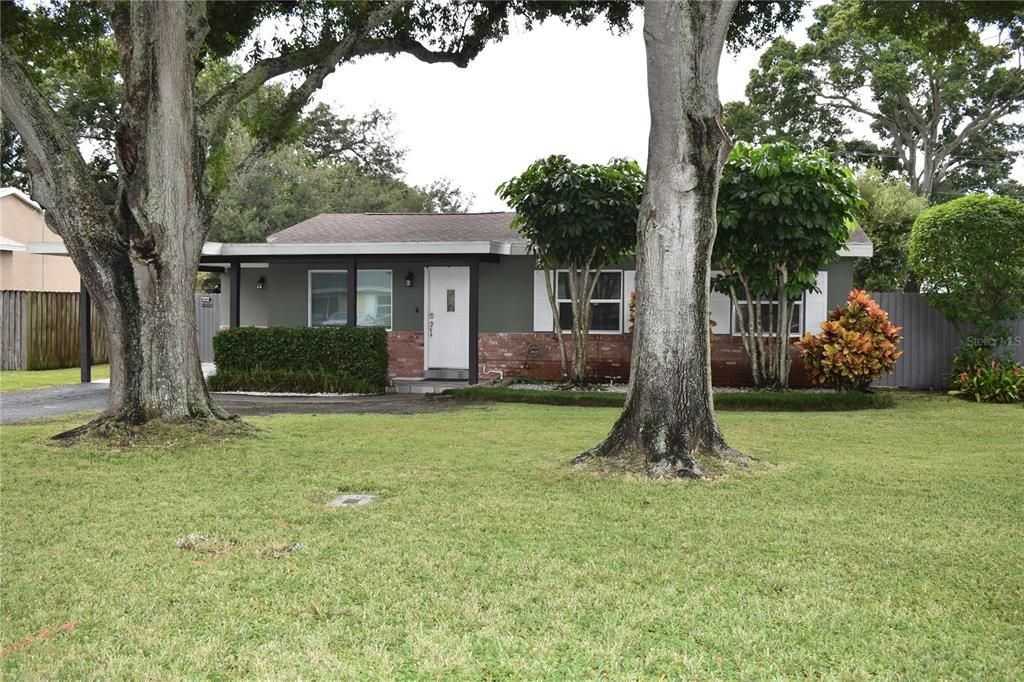 For Sale: $420,000 (4 beds, 2 baths, 1822 Square Feet)