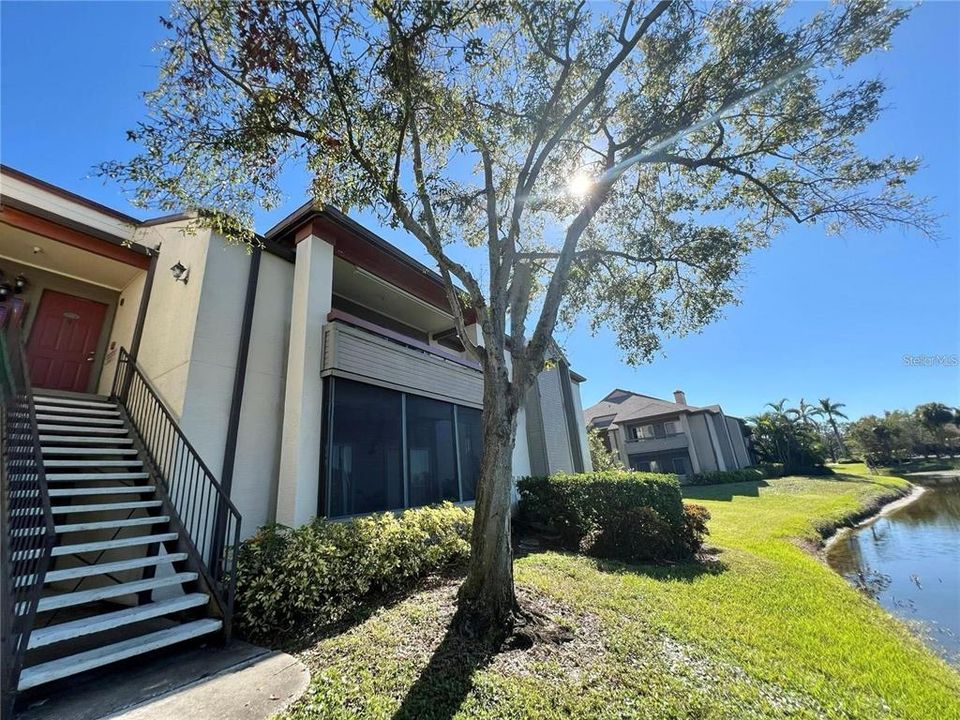 For Sale: $119,000 (1 beds, 1 baths, 729 Square Feet)