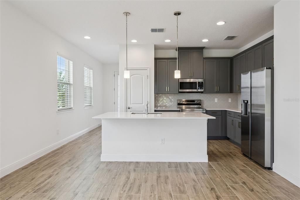 For Sale: $362,500 (3 beds, 2 baths, 1580 Square Feet)