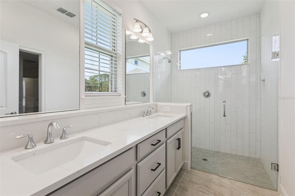 For Sale: $362,500 (3 beds, 2 baths, 1580 Square Feet)