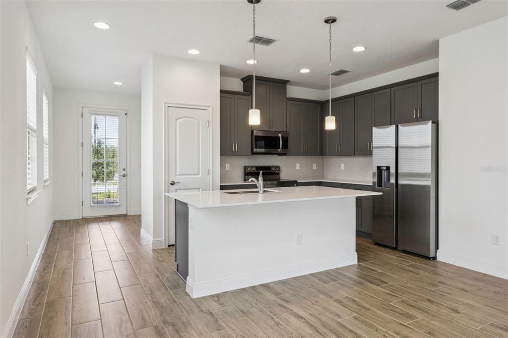 For Sale: $362,500 (3 beds, 2 baths, 1580 Square Feet)