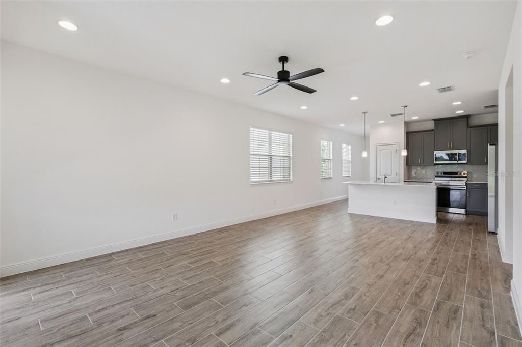 For Sale: $362,500 (3 beds, 2 baths, 1580 Square Feet)