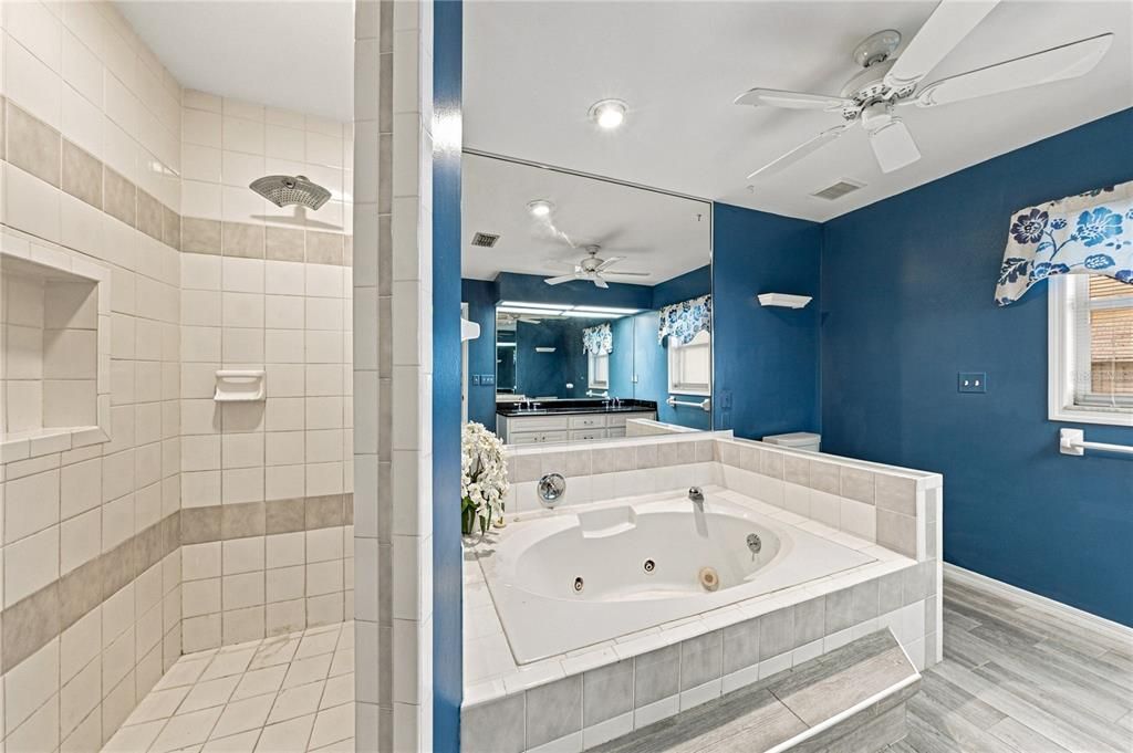 For Sale: $429,900 (3 beds, 2 baths, 1975 Square Feet)