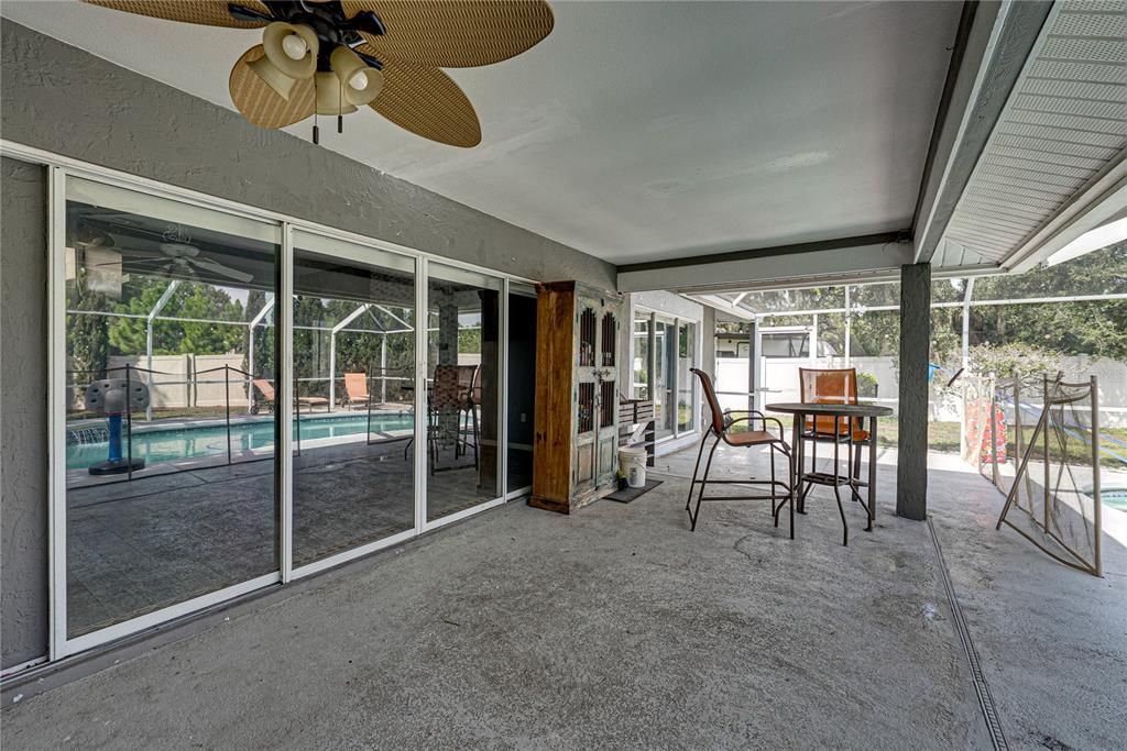 For Sale: $429,900 (3 beds, 2 baths, 1975 Square Feet)