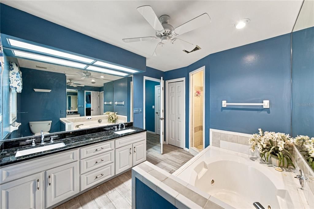 For Sale: $429,900 (3 beds, 2 baths, 1975 Square Feet)