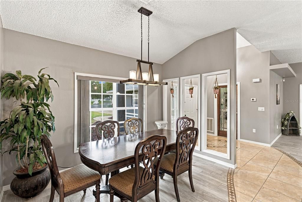 For Sale: $429,900 (3 beds, 2 baths, 1975 Square Feet)