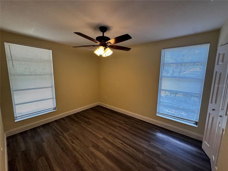 For Rent: $1,450 (4 beds, 2 baths, 1164 Square Feet)