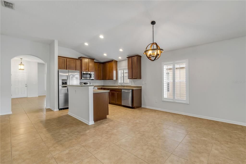 En Venta: $439,900 (4 camas, 2 baños, 2202 Pies cuadrados)