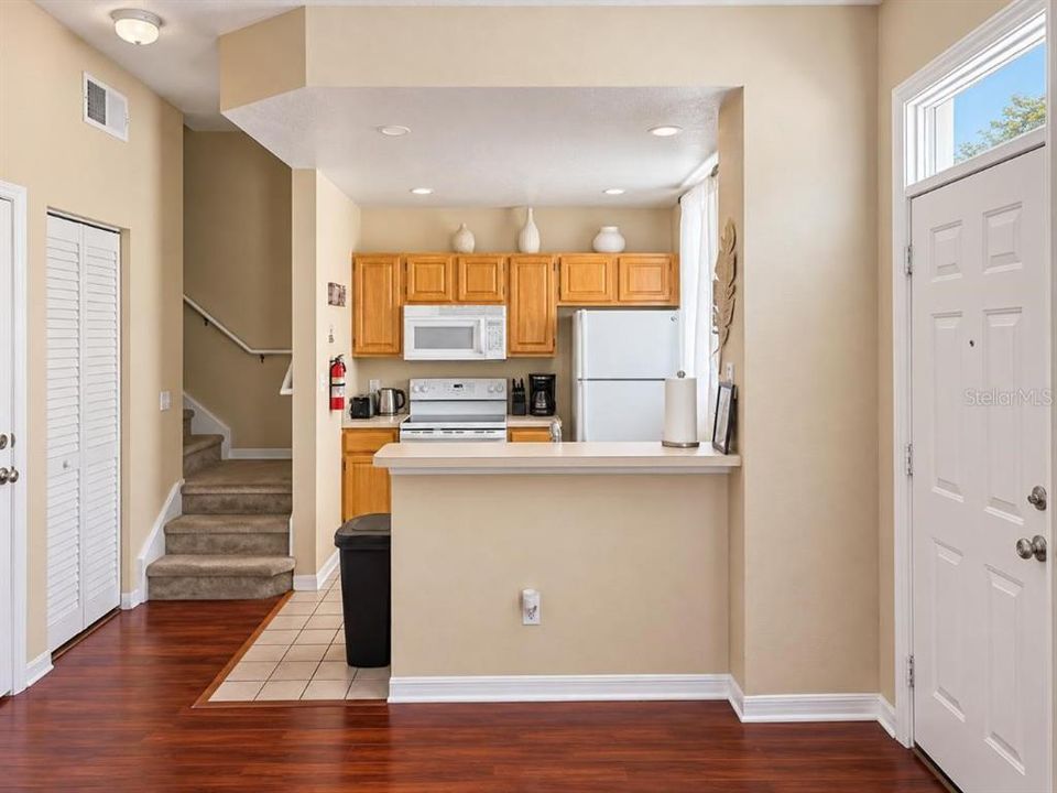 For Sale: $269,900 (4 beds, 2 baths, 1400 Square Feet)