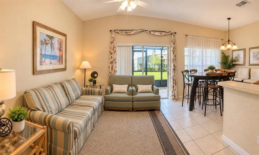 For Sale: $269,900 (4 beds, 2 baths, 1400 Square Feet)