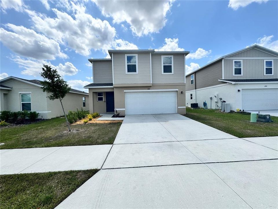 For Rent: $2,400 (4 beds, 2 baths, 1966 Square Feet)