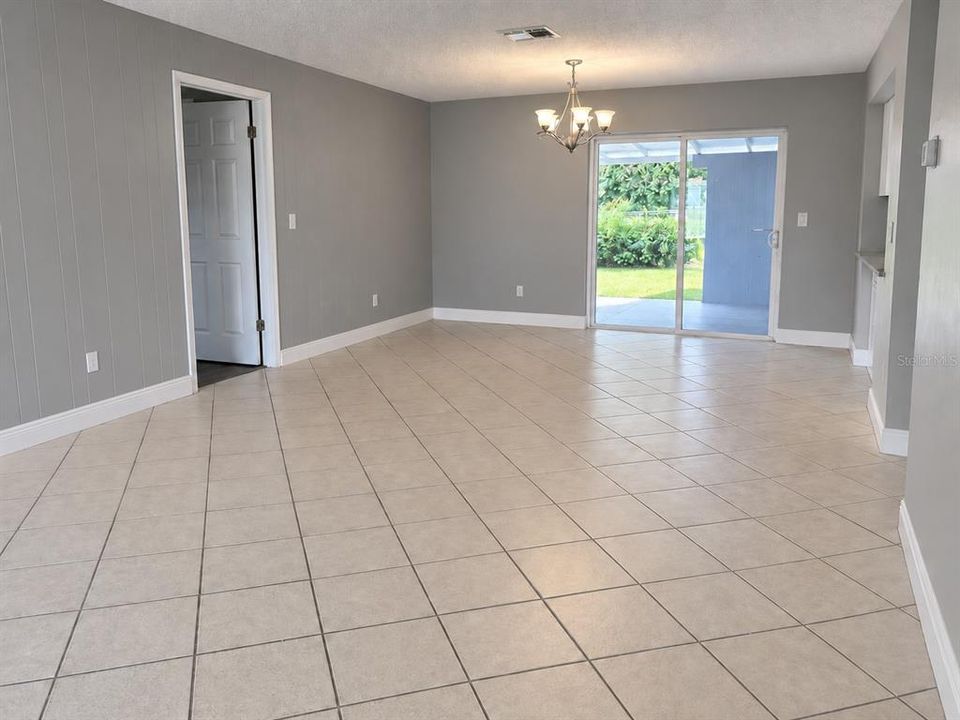 En Venta: $260,000 (2 camas, 2 baños, 1025 Pies cuadrados)