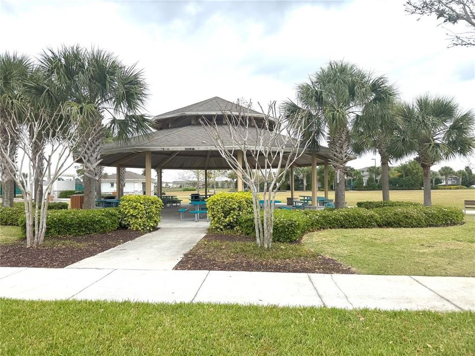 For Rent: $3,200 (4 beds, 3 baths, 2477 Square Feet)