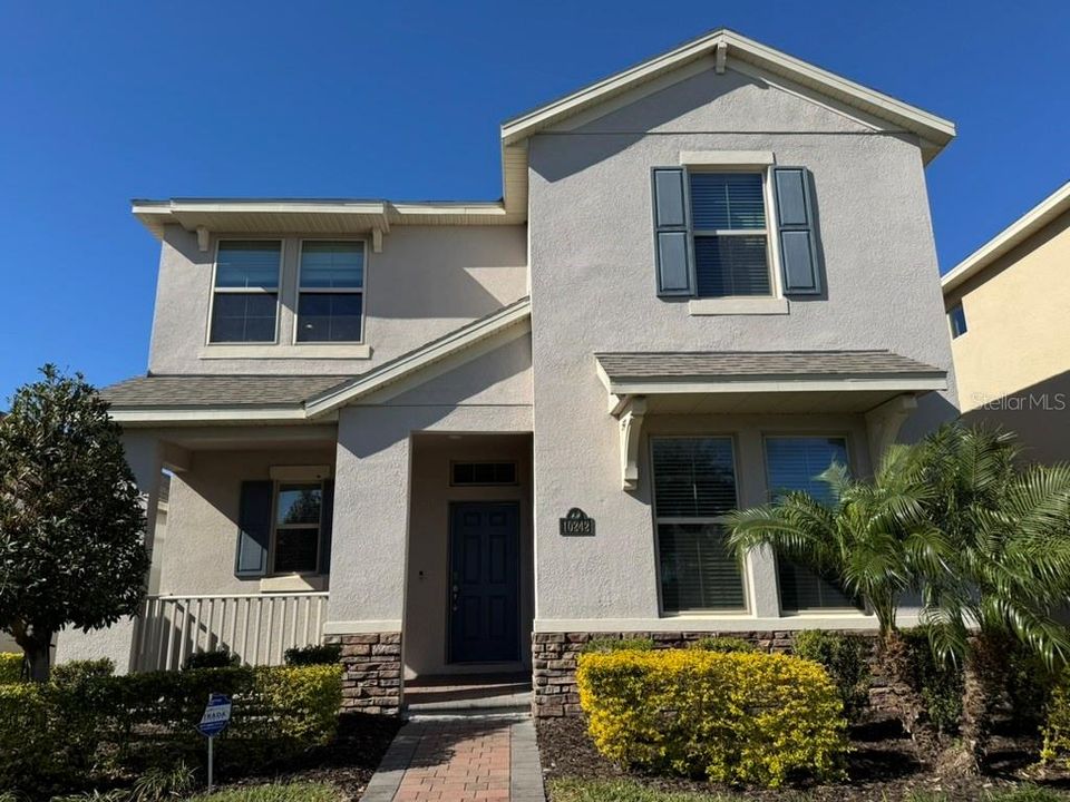 For Rent: $3,200 (4 beds, 3 baths, 2477 Square Feet)