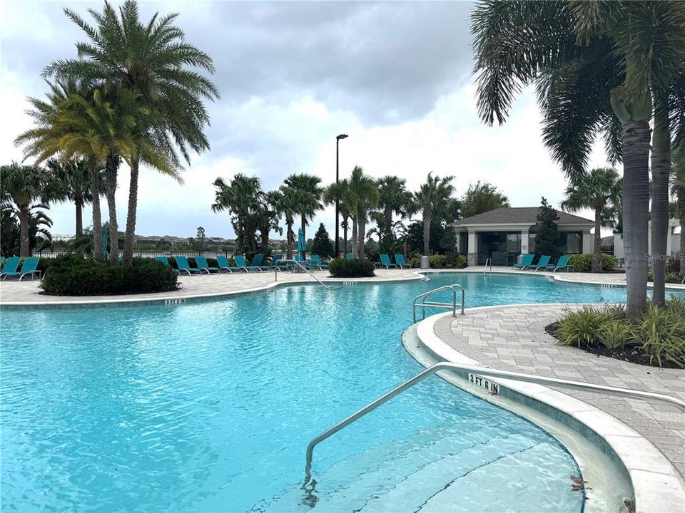 For Rent: $3,200 (4 beds, 3 baths, 2477 Square Feet)