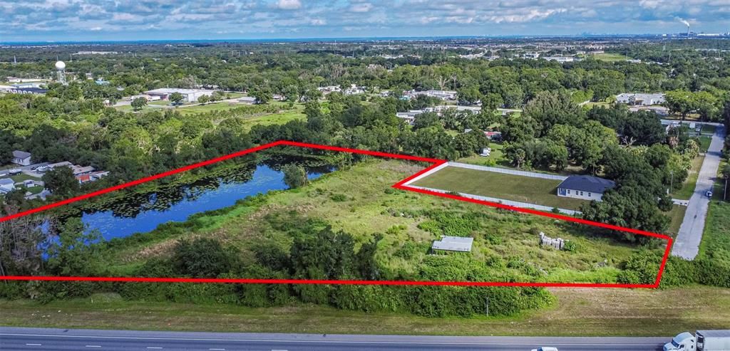 待售: $995,000 (6.34 acres)