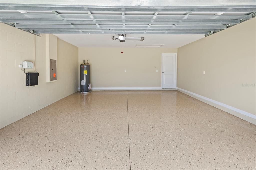 For Sale: $390,000 (4 beds, 2 baths, 1922 Square Feet)