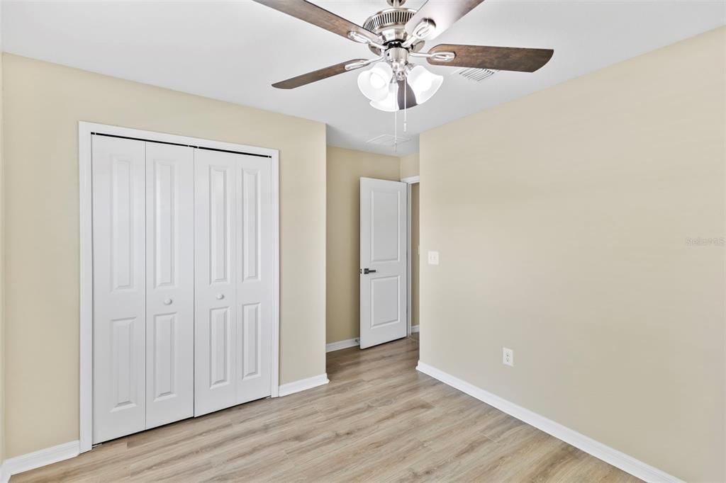 For Sale: $390,000 (4 beds, 2 baths, 1922 Square Feet)