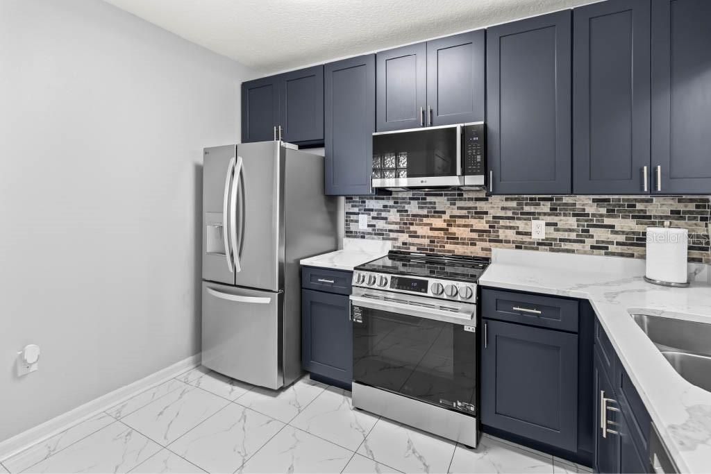 For Sale: $390,000 (4 beds, 2 baths, 1922 Square Feet)