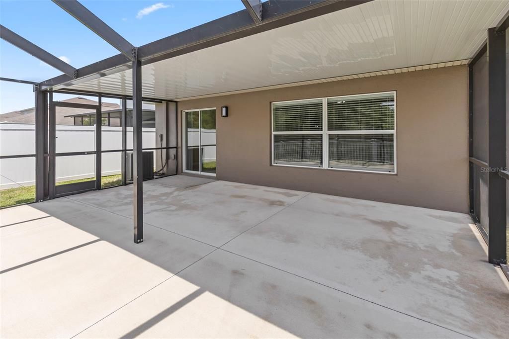 For Sale: $390,000 (4 beds, 2 baths, 1922 Square Feet)
