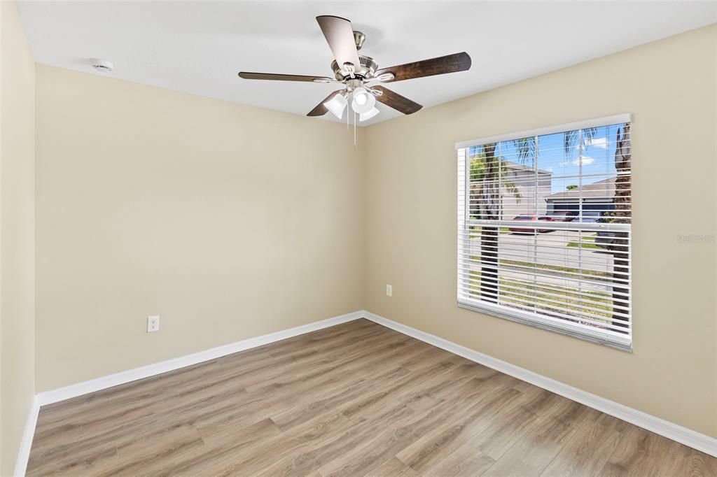 For Sale: $390,000 (4 beds, 2 baths, 1922 Square Feet)