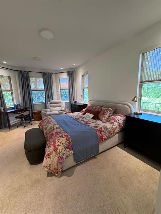 For Sale: $1,099,000 (4 beds, 3 baths, 3082 Square Feet)