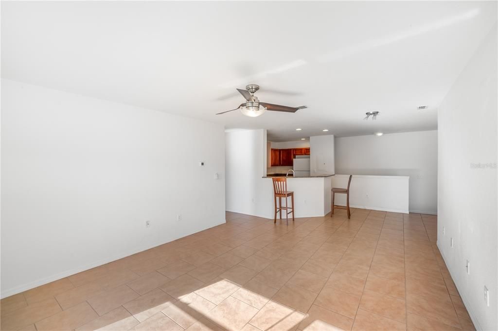 For Rent: $1,400 (2 beds, 2 baths, 1050 Square Feet)
