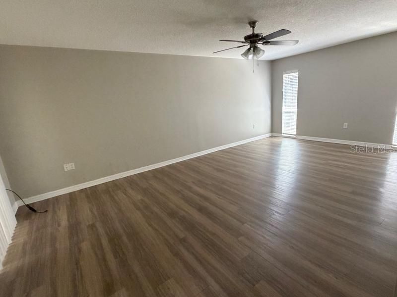 For Sale: $437,900 (4 beds, 2 baths, 2244 Square Feet)