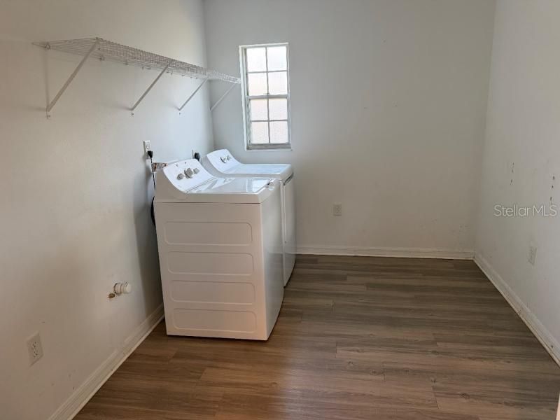 For Sale: $437,900 (4 beds, 2 baths, 2244 Square Feet)