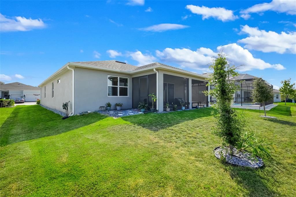 For Sale: $560,000 (3 beds, 2 baths, 2144 Square Feet)