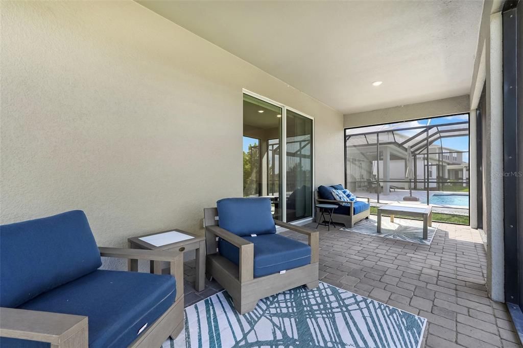 For Sale: $560,000 (3 beds, 2 baths, 2144 Square Feet)
