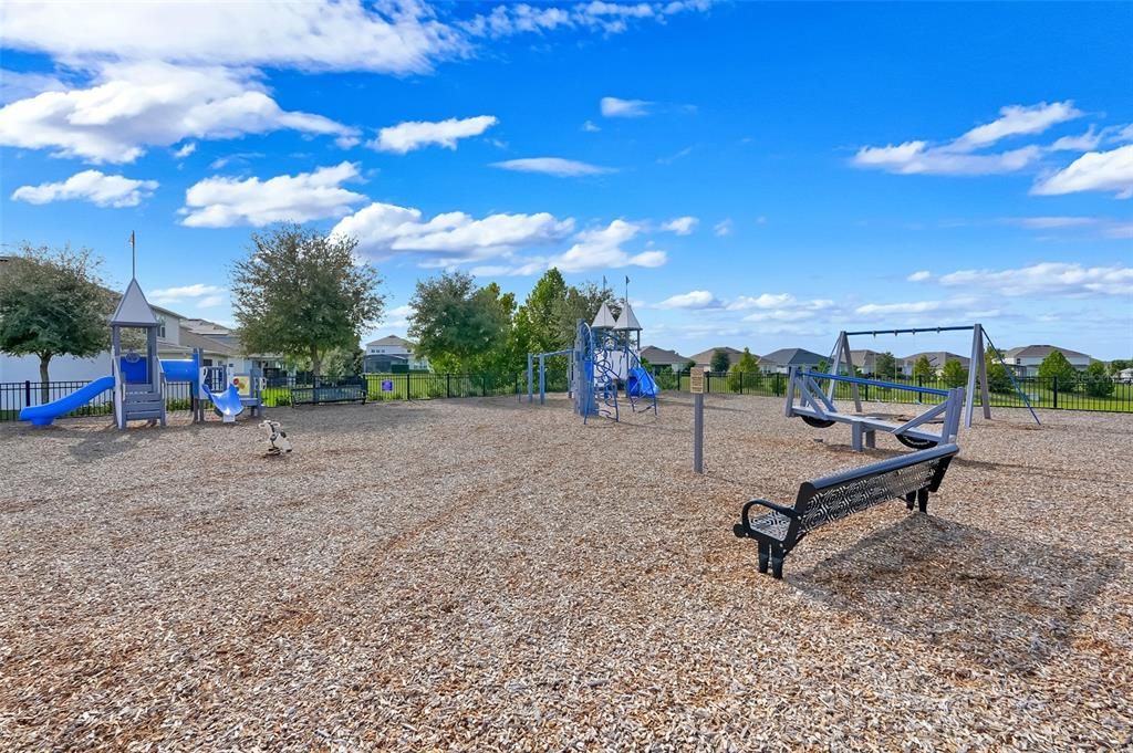 For Sale: $560,000 (3 beds, 2 baths, 2144 Square Feet)