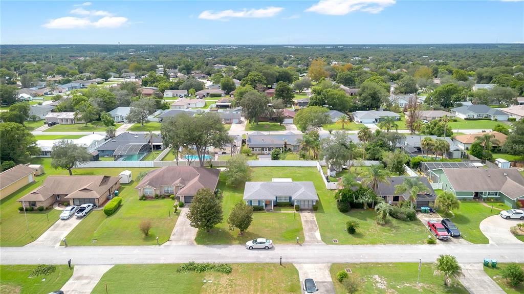 For Sale: $249,900 (2 beds, 2 baths, 1116 Square Feet)